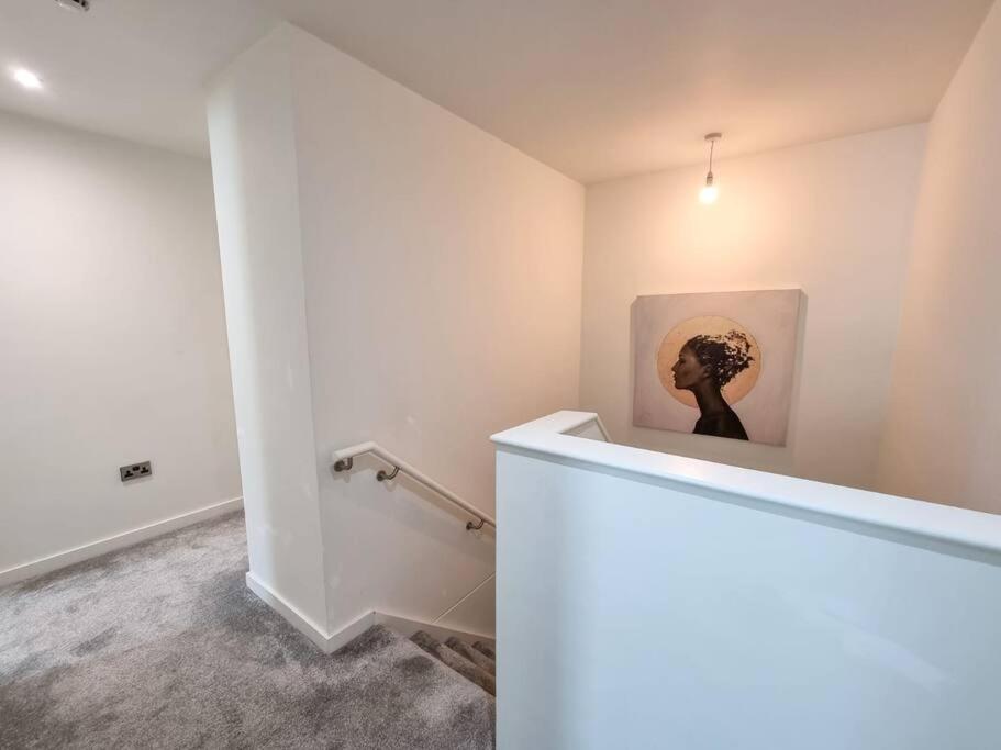 Luxury City Centre Townhouse With Parking Манчестер Экстерьер фото